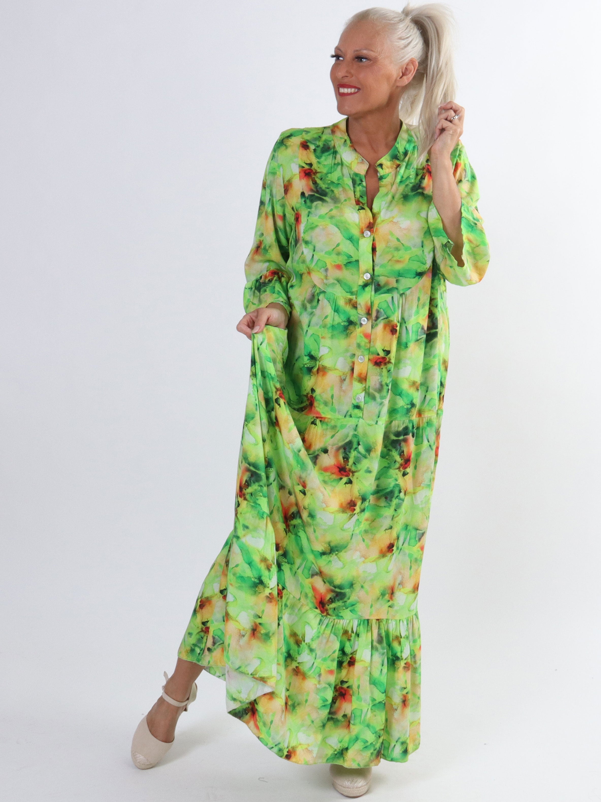 Timian - Lang plus size mønstret kjole med lag på lag look